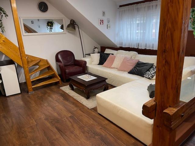 Ella Apartma *